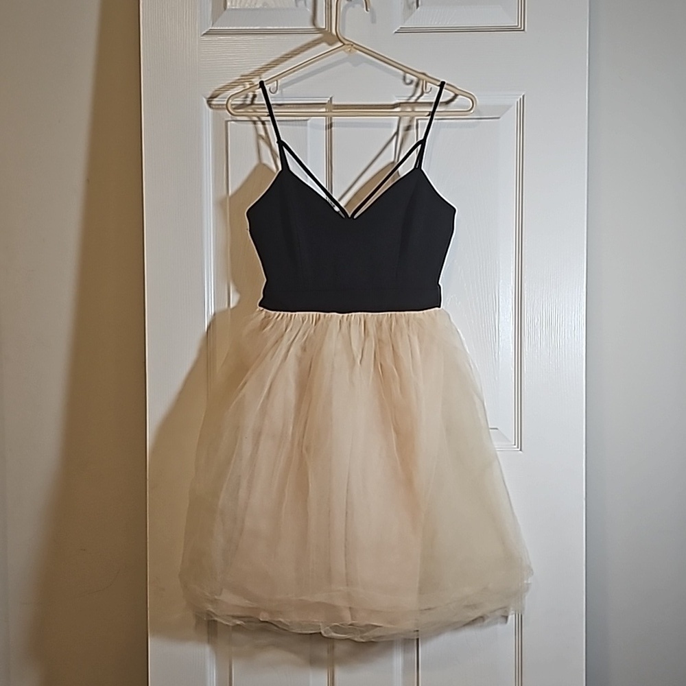 Charlotte Russe Tulle Skirt Strappy Top Dress Black Peach Size S